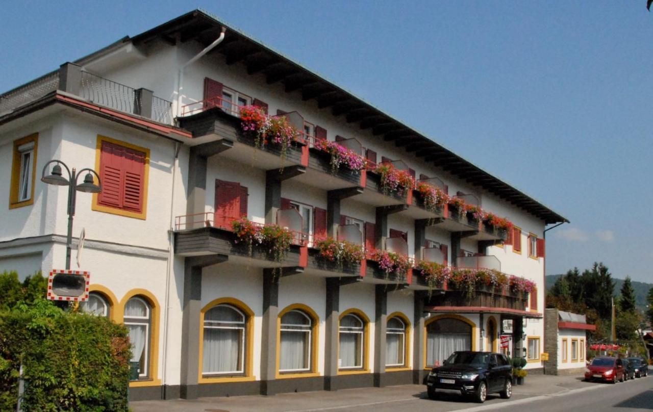 Hotel Velden Bacherlwirt Фельден-ам-Вёртер-Зе Экстерьер фото