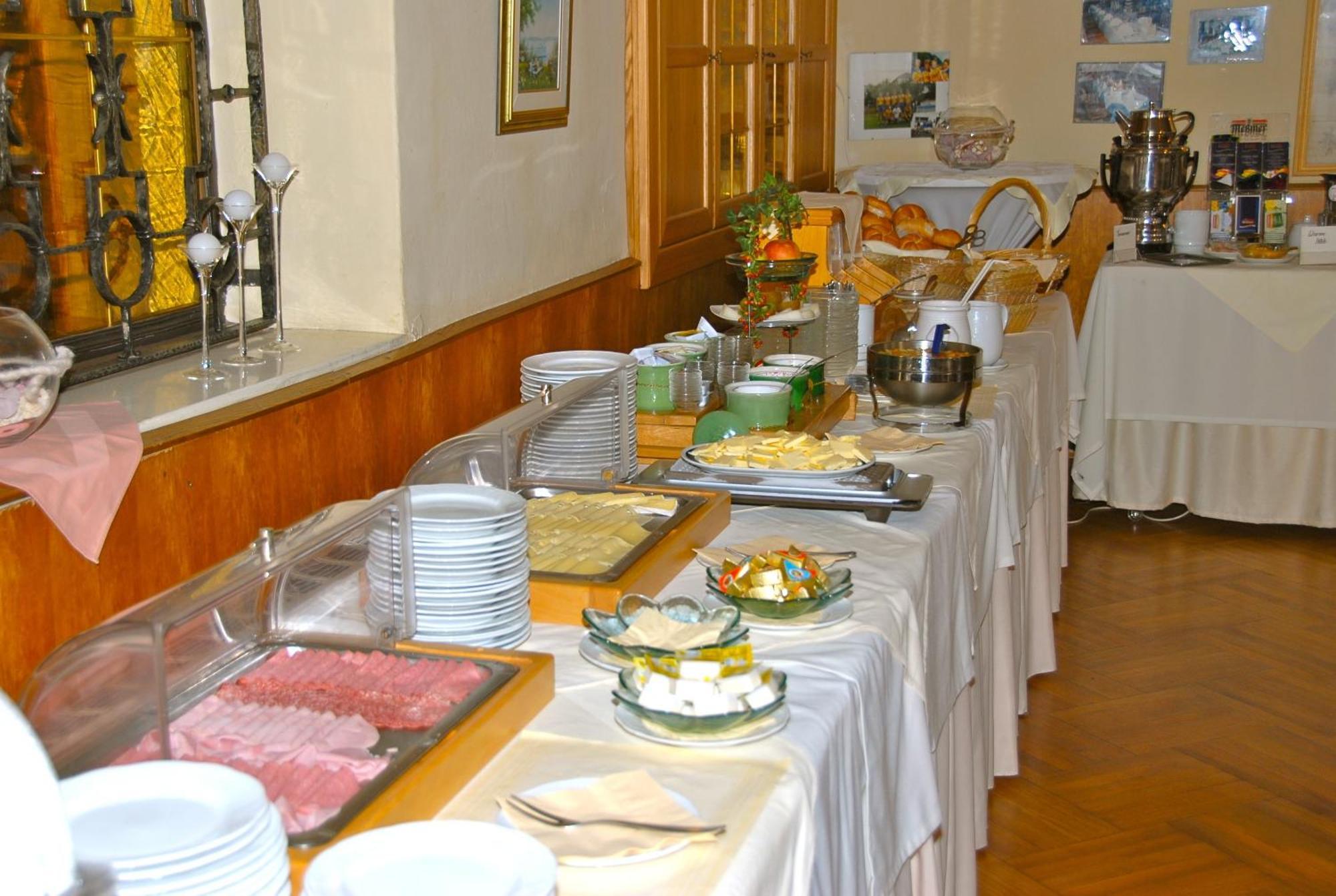 Hotel Velden Bacherlwirt Фельден-ам-Вёртер-Зе Экстерьер фото