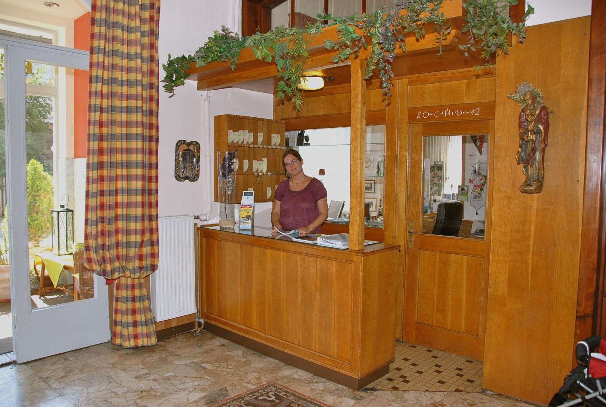 Hotel Velden Bacherlwirt Фельден-ам-Вёртер-Зе Экстерьер фото