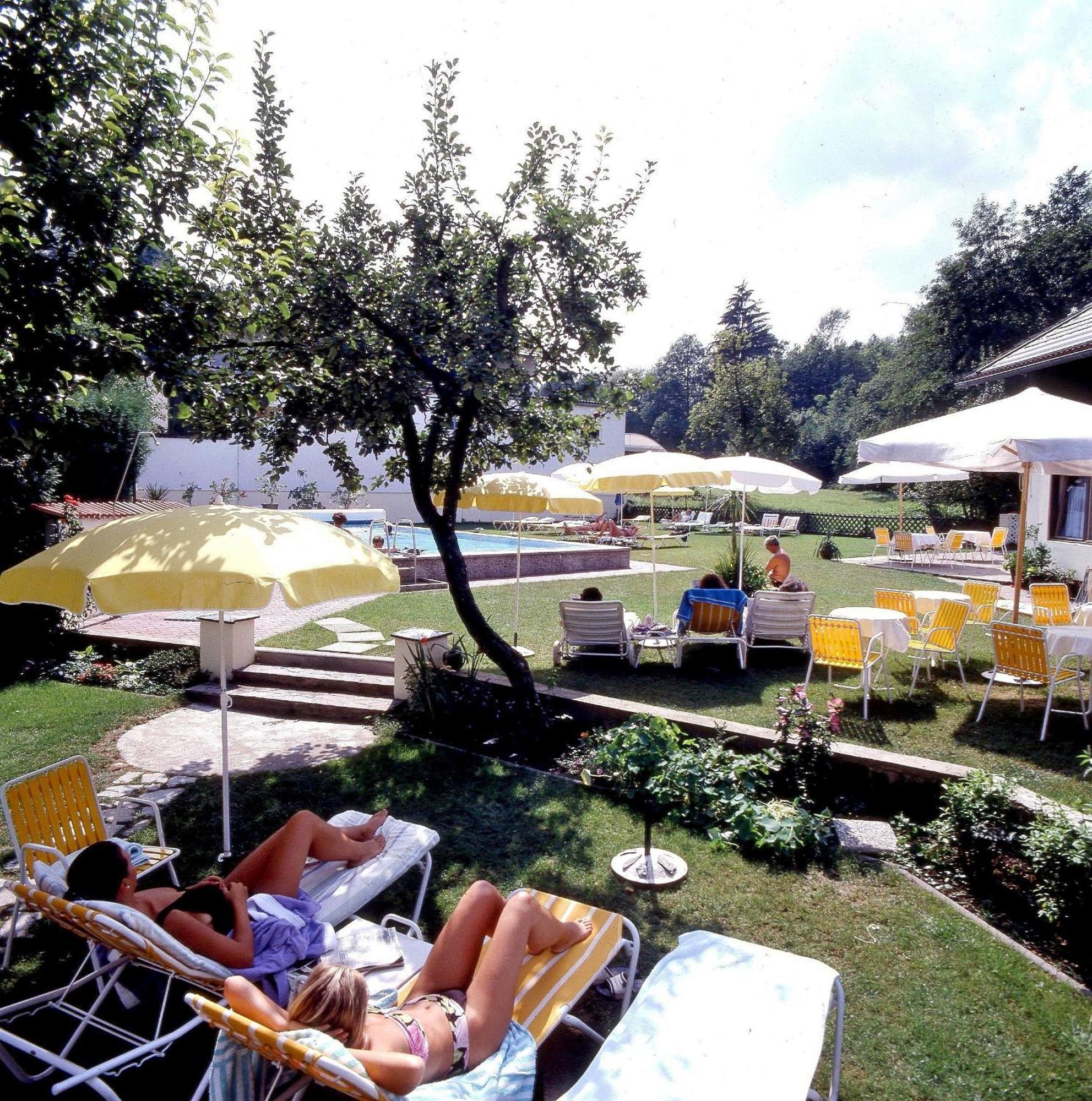 Hotel Velden Bacherlwirt Фельден-ам-Вёртер-Зе Экстерьер фото