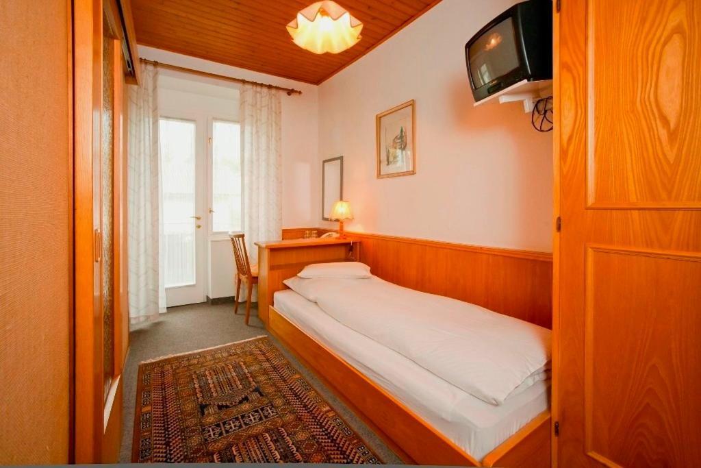 Hotel Velden Bacherlwirt Фельден-ам-Вёртер-Зе Номер фото